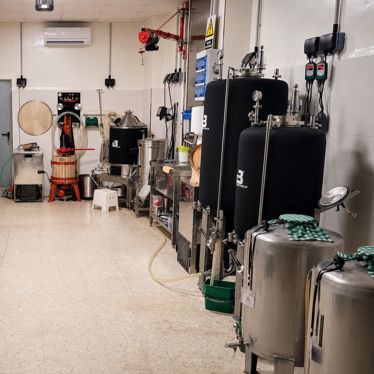 equipamiento de una fábrica de cerveza